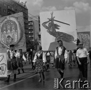 22.07.1966, Warszawa, Polska.
Defilada z okazji Święta Odrodzenia Polski (22 Lipca) na ulicy Marszałkowskiej.
Fot. Marek Zürn, zbiory Fundacji Ośrodka KARTA