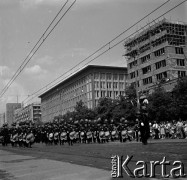 22.07.1966, Warszawa, Polska.
Defilada z okazji Święta Odrodzenia Polski (22 Lipca) na ulicy Marszałkowskiej.
Fot. Marek Zürn, zbiory Fundacji Ośrodka KARTA