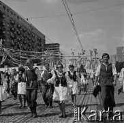 22.07.1966, Warszawa, Polska.
Defilada z okazji Święta Odrodzenia Polski (22 Lipca) na ulicy Marszałkowskiej.
Fot. Marek Zürn, zbiory Fundacji Ośrodka KARTA