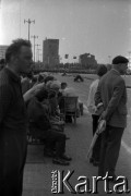 Lata 60., Warszawa, Polska.
Wyścigi gokartów na placu Defilad.
Fot. Marek Zürn, zbiory Fundacji Ośrodka KARTA