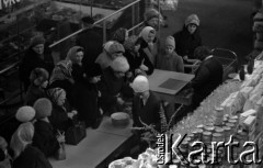 Lata 60., Warszawa, Polska.
Hala Mirowska.
Fot. Marek Zürn, zbiory Fundacji Ośrodka KARTA