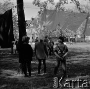 Lata 60., Warszawa, Polska.
Dzieci na Żoliborzu.
Fot. Marek Zürn, zbiory Fundacji Ośrodka KARTA