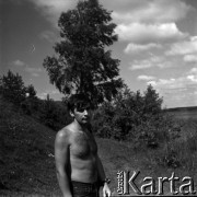 Lata 60., miejsce nieznane, Polska.
Marek Zürn podczas spływu kajakowego.
Fot. Marek Zürn, zbiory Fundacji Ośrodka KARTA