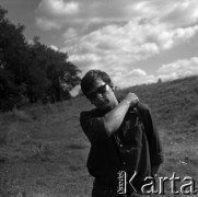 Lata 60., miejsce nieznane, Polska.
Marek Zürn podczas spływu kajakowego.
Fot. Marek Zürn, zbiory Fundacji Ośrodka KARTA