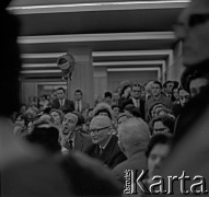 Lata 60., Warszawa, Polska.
Spotkanie ze Stanisławem Jerzym Lecem, n/z publiczność.
Fot. Marek Zürn, zbiory Fundacji Ośrodka KARTA