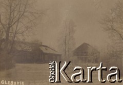 1930, Głębokie, Polska.
Zima. Budynki.
Fot. NN, kolekcja rodziny Walińskich, zbiory Fundacji Ośrodka KARTA