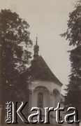 1930-1940, miejsce nieznane, Polska.
Kościół.
Fot. NN, kolekcja rodziny Walińskich, zbiory Fundacji Ośrodka KARTA