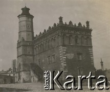 1930-1940, Sandomierz, Polska.
Ratusz.
Fot. NN, kolekcja rodziny Walińskich, zbiory Fundacji Ośrodka KARTA