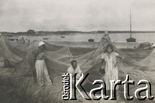 1930-1940, Gdańsk, Polska.
Odpoczynek na plaży. Cztery osoby
Fot. NN, kolekcja rodziny Walińskich, zbiory Fundacji Ośrodka KARTA