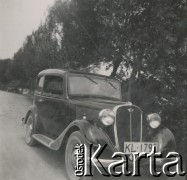 1930-1940, miejsce nieznane, Polska.
Samochód.
Fot. NN, kolekcja rodziny Walińskich, zbiory Fundacji Ośrodka KARTA