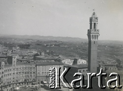 1930-1950, Siena, Włochy.
Widok na Sienę.
Fot. NN, kolekcja rodziny Walińskich, zbiory Fundacji Ośrodka KARTA