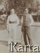1914, miejsce nieznane, Polska.
Gra w tenisa. N/z od lewej: Rudzki, Chawłowski.
Fot. NN, kolekcja rodziny Walińskich, zbiory Fundacji Ośrodka KARTA