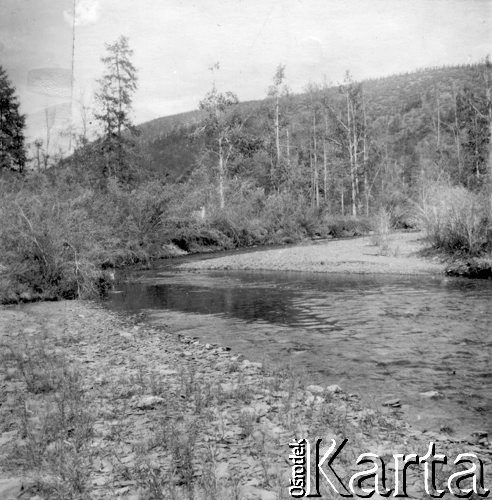 2.03.1956, Bastach, Magadańska obł., ZSRR.
Kołymski krajobraz - rzeka Bastach, zdjęcie zrobił Antoni (nazwisko nieznane), Litwin, który przebywał na zesłaniu razem z Janem Łopacińskim.
Fot. NN, zbiory Ośrodka KARTA, udostępnił Jan Łopaciński.
