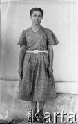 Lata 50-te, Czurbaj-Nura, Karagandyjska obł., Kazachska SRR, ZSRR.
Helena Kaczmarczyk z Częstochowy, więziona w łagrach ZSRR, na zesłaniu w Czurbaj-Nurze (adres na liście - ul. Szkolna 7), ślad po niej zaginął. Zdjęcie wykonane prawdopodobnie w latach 50-tych.
Fot. NN, zbiory Ośrodka KARTA, udostępniła Irena Bujalska