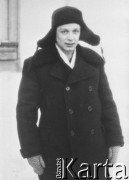1955, Workuta, Komi ASRR, ZSRR.
Michał Tatarzycki na zsyłce po zwolnieniu z łagru, na tle budynku, w którym mieszkali Natalia i Edmund Weberowie.
Fot. NN, zbiory Ośrodka KARTA, udostępnił Michał Tatarzycki