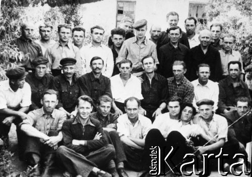 1955, Rudnik-Dżezkazgan, Karagandyjska obł., Kazachska SRR, ZSRR.
Polacy - więźniowie łagru.
Fot. NN, zbiory Ośrodka KARTA, udostępnił Józef Czebotar