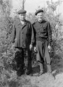 1954, Norylsk, Krasnojarski Kraj, ZSRR.
Stanisław Stankiewicz (z prawej) po zwolnieniu z łagru.
Fot. NN, zbiory Ośrodka KARTA, udostępniła Maria Stankiewicz.