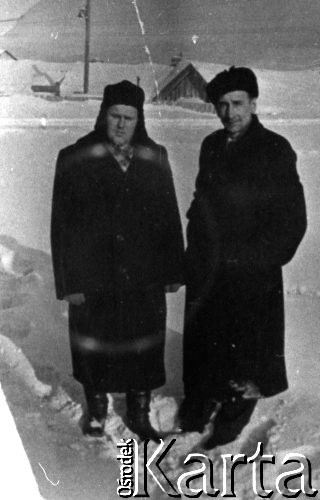 Marzec 1958, Workuta, Komi ASRR, ZSRR.
Polacy represjonowani w ZSRR. Pierwszy z prawej: Wiktor Jagoda.
Fot. NN, zbiory Ośrodka KARTA, udostępnił Eryk Barcz