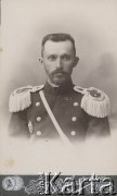 29.05.1909, Taszkient, Rosja
Oficer armii carskiej, portret.
Fot. D.W. Nazarowa, zbiory Ośrodka KARTA, udostępniła Dorota Cywińska.
 
