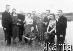 Lipiec 1955, Inta, Komi ASRR, ZSRR.
Pożegnanie Olgi Mironowicz wyjeżdżającej do kraju, druga z lewej stoi Stanisława Gortyńska, czwarta Krystyna Rutkowska, szósta Olga Mironowicz.
Fot. NN, zbiory Ośrodka KARTA, udostępniła Dorota Cywińska