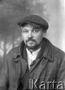 Brak daty, majątek Janina, pow. Włodzimierz, woj. wołyńskie, Polska.
Eugeniusz Kędzior, osadnik.
Fot. NN, zbiory Ośrodka KARTA, udostępniła  Michalina Kędzior