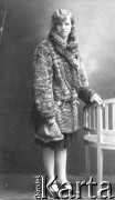 Przed 1939, Lwów, woj. lwowskie, Polska.
Polacy represjonowani w ZSRR. Młoda kobieta w futrze - Ksenia Wygnaniec, ur. w 1902, zaginęła.
Fot. NN, zbiory Ośrodka KARTA, udostępniła Aleksandra Sobolewska