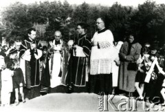 Sierpień 1941, Złoczów, Ukraina, ZSRR.
Pogrzeb ofiar zamordowanych w czasie II wojny światowej.
Fot. NN, zbiory Ośrodka KARTA, przekazała Hanna Wieczorek.