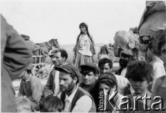 Lato 1941, Mińsk (okolice), Białoruś, ZSRR.
Cyganie.
Fot. z albumu gen. Hellmutha Bienecka, przekazał Piotr Kleeberg, zbiory Fundacji Ośrodka KARTA