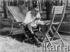 1941, Smoleńsk, ZSRR.
Kwatery lotników niemieckich w lasach koło Smoleńska, oficer.
Fot. z albumu gen. Hellmutha Bienecka, przekazał Piotr Kleeberg, zbiory Fundacji Ośrodka KARTA