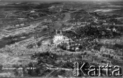 10.08.1941, Smoleńsk, ZSRR.
Panorama miasta, cerkiew prawosławna, z lewej Dniepr, fotografia lotnicza. 
Fot. z albumu gen. Hellmutha Bienecka, przekazał Piotr Kleeberg, zbiory Fundacji Ośrodka KARTA