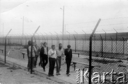 Kwiecień-maj 1982, Gębarzewo, Polska.
Internowani działacze NSZZ 