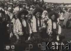 16.09.1934, Horodenka, woj. Stanisławów, Polska.
Uroczyste obchody Dnia Rolnika.
Fot. NN, zbiory Ośrodka KARTA, kolekcję Edwarda Skrzyńskiego udostępniła Izabella Srzednicka.
 
