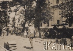 1933, Horodenka, woj. Stanisławów, Polska.
Ulica Sobieskiego w trakcie przebudowy.
Fot. NN, zbiory Ośrodka KARTA, kolekcję Edwarda Skrzyńskiego udostępniła Izabella Srzednicka
