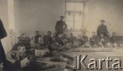 30.11.1934, Horodenka, woj. Stanisławów, Polska.
Kurs pożarniczy I i II stopnia, pluton II podczas nauki własnej.
Fot. NN, zbiory Ośrodka KARTA, kolekcję Edwarda Skrzyńskiego udostępniła Izabella Srzednicka