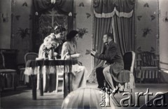Lipiec 1957, Strzelce Opolskie, Polska.
 Zakład Karny w Strzelcach Opolskich. Teatr więzienny 