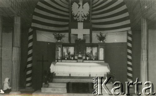 1944, Koja, Uganda.
Kościół w osiedlu dla polskich uchodźców [W osiedlu Koja w latach 1942-1948 mieszkało ok. 3000 Polaków, którzy z żołnierzami Armii Andersa zostali ewakuowani do Iranu].
Fot. NN, zbiory Ośrodka KARTA , udostępniła Maria Wierzchowska [AW - II/1681]