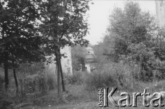 1973, Lwów, Ukraina, ZSRR.
Zdewastowany Cmentarz Obrońców Lwowa.
Fot. NN, zbiory Ośrodka KARTA, udostępniła Kamila Brodowska.
