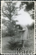 Lipiec 1942, Campulung Muscel, Rumunia.
Polscy uchodźcy w Rumunii podczas II wojny światowej. Kolonie letnie dla polskich studentów. Nina Łozińska.
Fot. NN, zbiory Ośrodka KARTA, udostępnił Tadeusz Gaydamowicz.