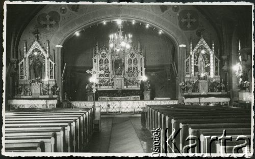 Lata 40., Craiova, Rumunia.
Pocztówka z wnętrzem kościoła katolickiego w Craiovej.
Fot. NN, zbiory Ośrodka KARTA, udostępnił Tadeusz Gaydamowicz.