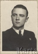 5.04.1940, Bukareszt, Rumunia.
Polscy uchodźcy w Rumunii podczas II wojny światowej. Tadeusz Gaydamowicz - zdjęcie legitymacyjne.
Fot. NN, zbiory Ośrodka KARTA, udostępnił Tadeusz Gaydamowicz.