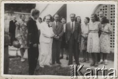 Lipiec 1942, Campulung Muscel, Rumunia.
Polscy uchodźcy w Rumunii podczas II wojny światowej. Kolonie letnie dla polskich studentów - prof. Emil Michail i Stanisław Wisłocki.
Fot. NN, zbiory Ośrodka KARTA, udostępnił Tadeusz Gaydamowicz.