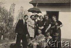 Wiosna 1943, Kiszyniów, Rumunia.
Wielkanoc.
Fot. NN, zbiory Ośrodka KARTA, udostępnił Tadeusz Gaydamowicz.