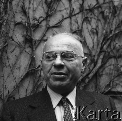 1978, Kraków, Polska.
Stanisław Lem - filozof i pisarz, autor książek fantastyczno-naukowych.
Fot. Irena Jarosińska, zbiory Ośrodka Karta.