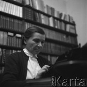 Lata 50., Warszawa, Polska.
Reżyserka Wanda Jakubowska
Fot. Irena Jarosińska, zbiory Ośrodka KARTA