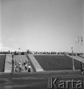 31.07.1955 - 4.08.1955, Warszawa, Polska.
V Światowy Festiwal Młodzieży i Studentów o Pokój i Przyjaźń. Stadion X-lecia podczas uroczystości.
Fot. Irena Jarosińska, zbiory Ośrodka KARTA