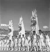 31.07.1955 - 4.08.1955, Warszawa, Polska.
V Światowy Festiwal Młodzieży i Studentów o Pokój i Przyjaźń. Uroczystości na Stadionie X-lecia
Fot. Irena Jarosińska, zbiory Ośrodka KARTA