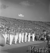 31.07.1955 - 4.08.1955, Warszawa, Polska.
V Światowy Festiwal Młodzieży i Studentów o Pokój i Przyjaźń. Prezentacja zagranicznych delegacji na Stadionie X-lecia. 
Fot. Irena Jarosińska, zbiory Ośrodka KARTA