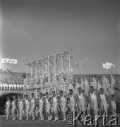 31.07.1955 - 4.08.1955, Warszawa, Polska.
V Światowy Festiwal Młodzieży i Studentów o Pokój i Przyjaźń. Uroczystości na Stadionie X-lecia
Fot. Irena Jarosińska, zbiory Ośrodka KARTA