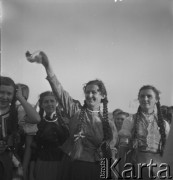 31.07.1955 - 4.08.1955, Warszawa, Polska.
V Światowy Festiwal Młodzieży i Studentów o Pokój i Przyjaźń. Uczestniczki festiwalu.
Fot. Irena Jarosińska, zbiory Ośrodka KARTA