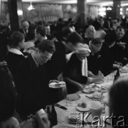 22.02-13.03.1965, Warszawa, Polska.
VII Międzynarodowy Konkurs Pianistyczny im. Fryderyka Chopina. Bankiet w Filharmonii Narodowej. 
Fot. Irena Jarosińska, zbiory Ośrodka KARTA